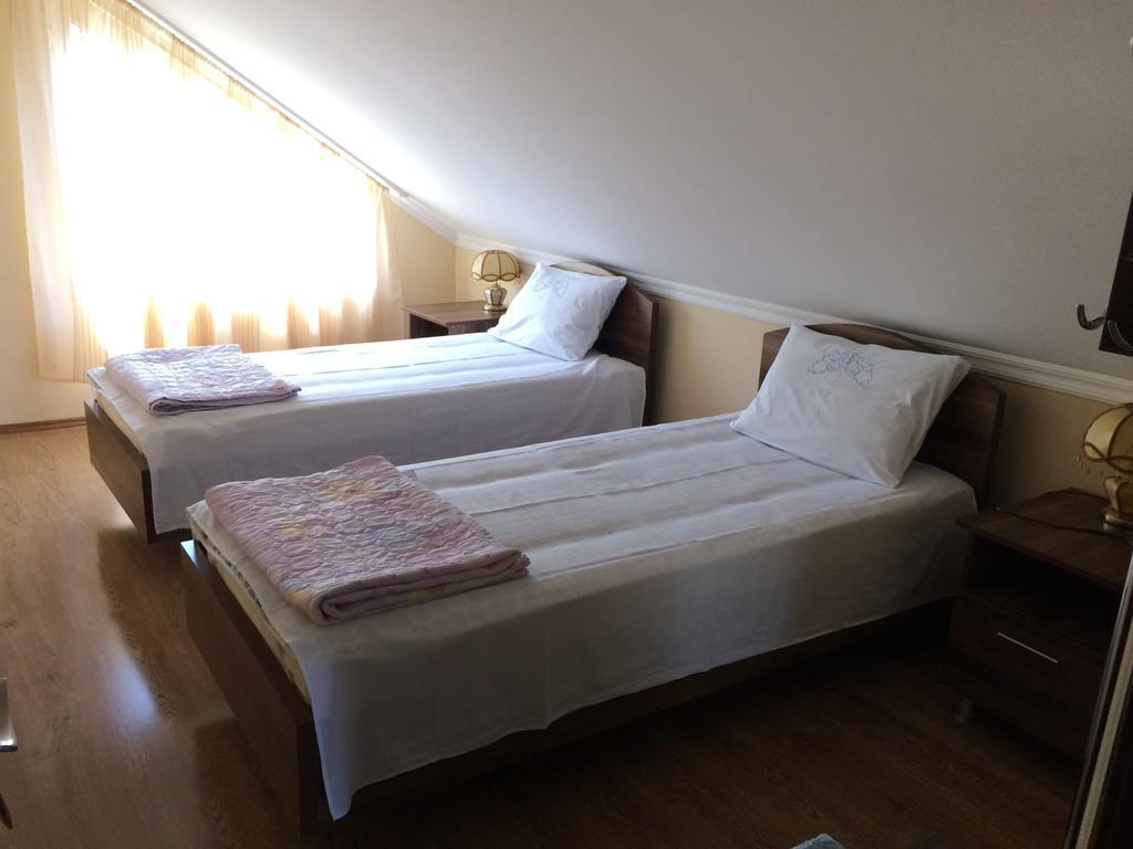 Mari Guest House Telavi Exterior photo