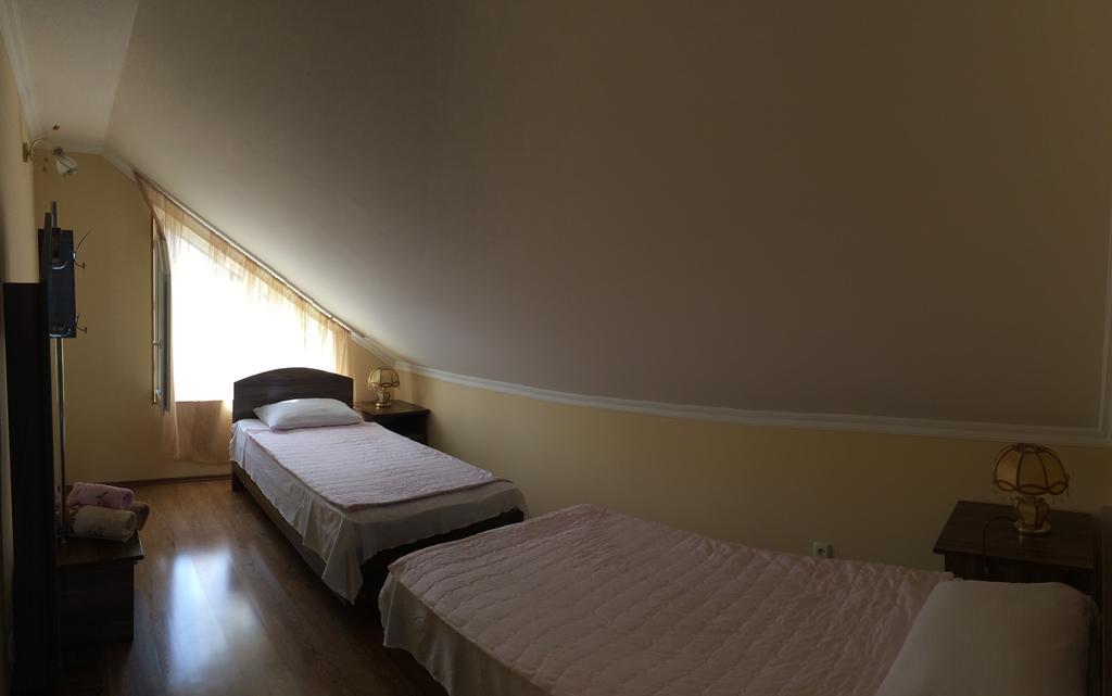 Mari Guest House Telavi Exterior photo