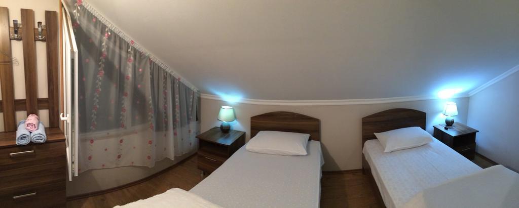 Mari Guest House Telavi Exterior photo